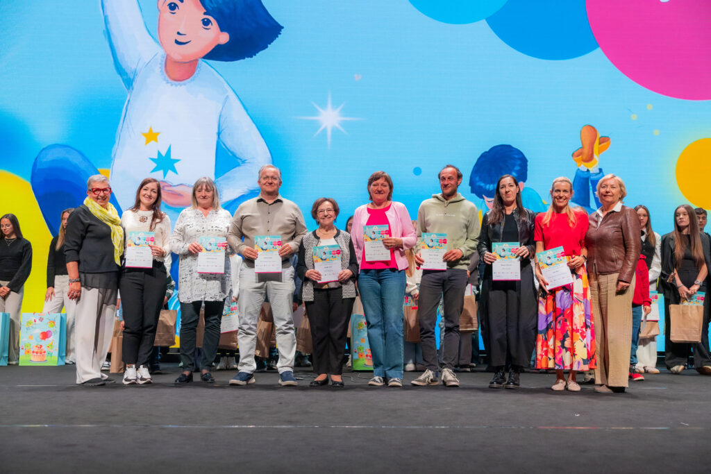 Priznanja so prejeli:
Vladka Škof, Katja Ožek, Zlatko Avbar, Marija Purgar, Simona Grabner, Lea Ban, Alenka Počkar, Polonca Štumpf, Darinka Kerin Kiler, Bojana Špegel, Tea Babič, Andreja Vizintin, Jurij Šarman in Lilijana Oplotnik.
